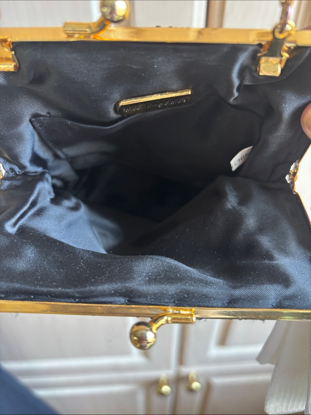 BloomingdalesBlack Chain-Strap Evening Bag kiss lock New - Picture 5 of 11